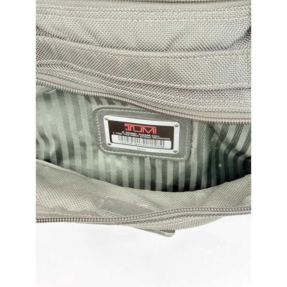 Tumi 261M3 Duffle Bag Travel Nylon Green Made USA Carry On Luggage Tag